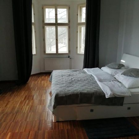 2 Bedrooms Close Vysehrad - Congress Centrum Прага Екстер'єр фото