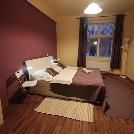 2 Bedrooms Close Vysehrad - Congress Centrum Прага Екстер'єр фото