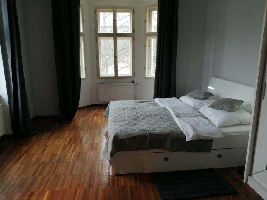 2 Bedrooms Close Vysehrad - Congress Centrum Прага Екстер'єр фото