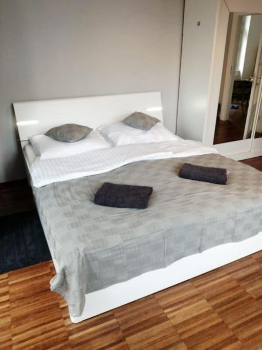 2 Bedrooms Close Vysehrad - Congress Centrum Прага Екстер'єр фото